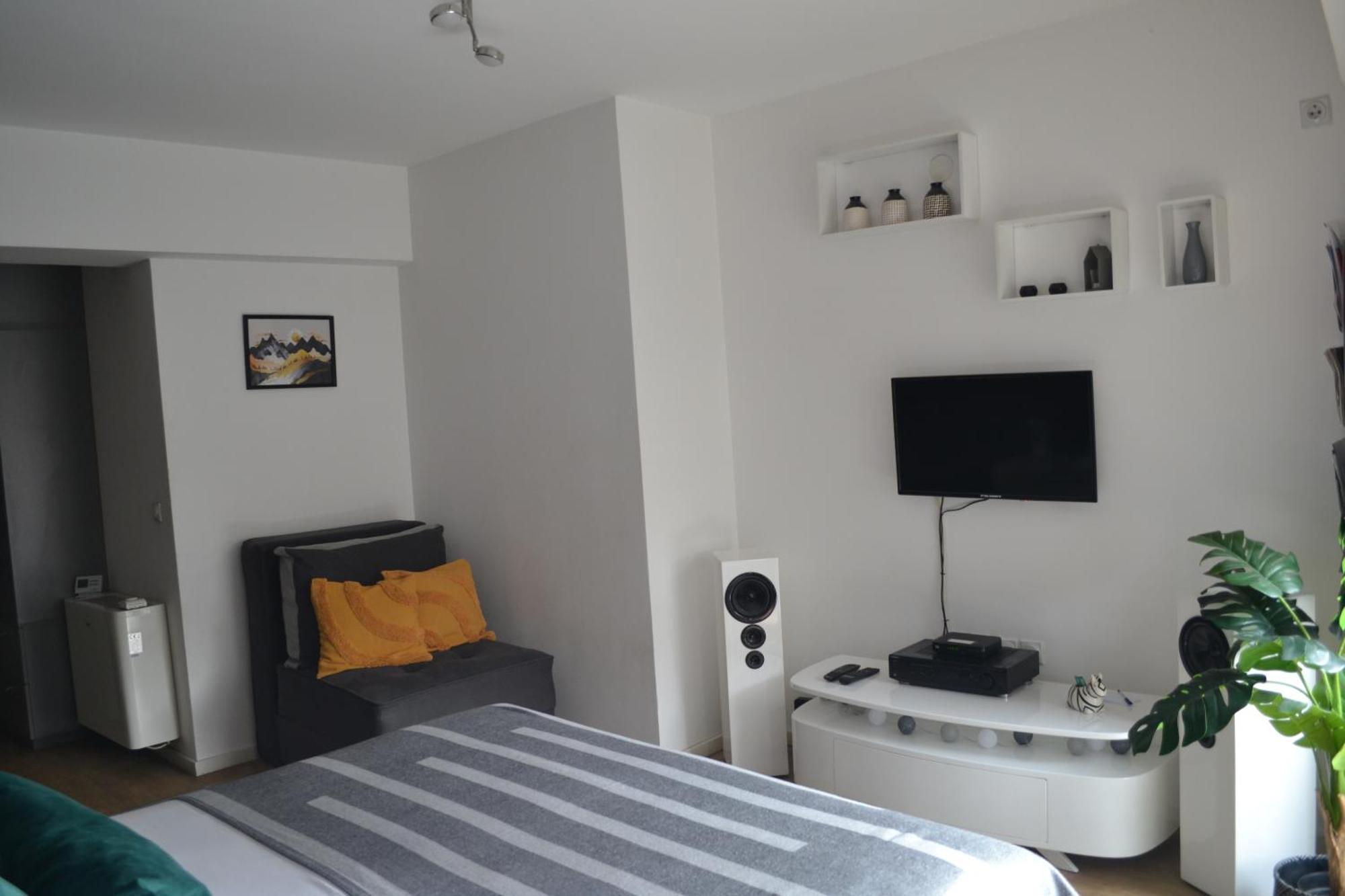 Urban Apartment Ni Esterno foto