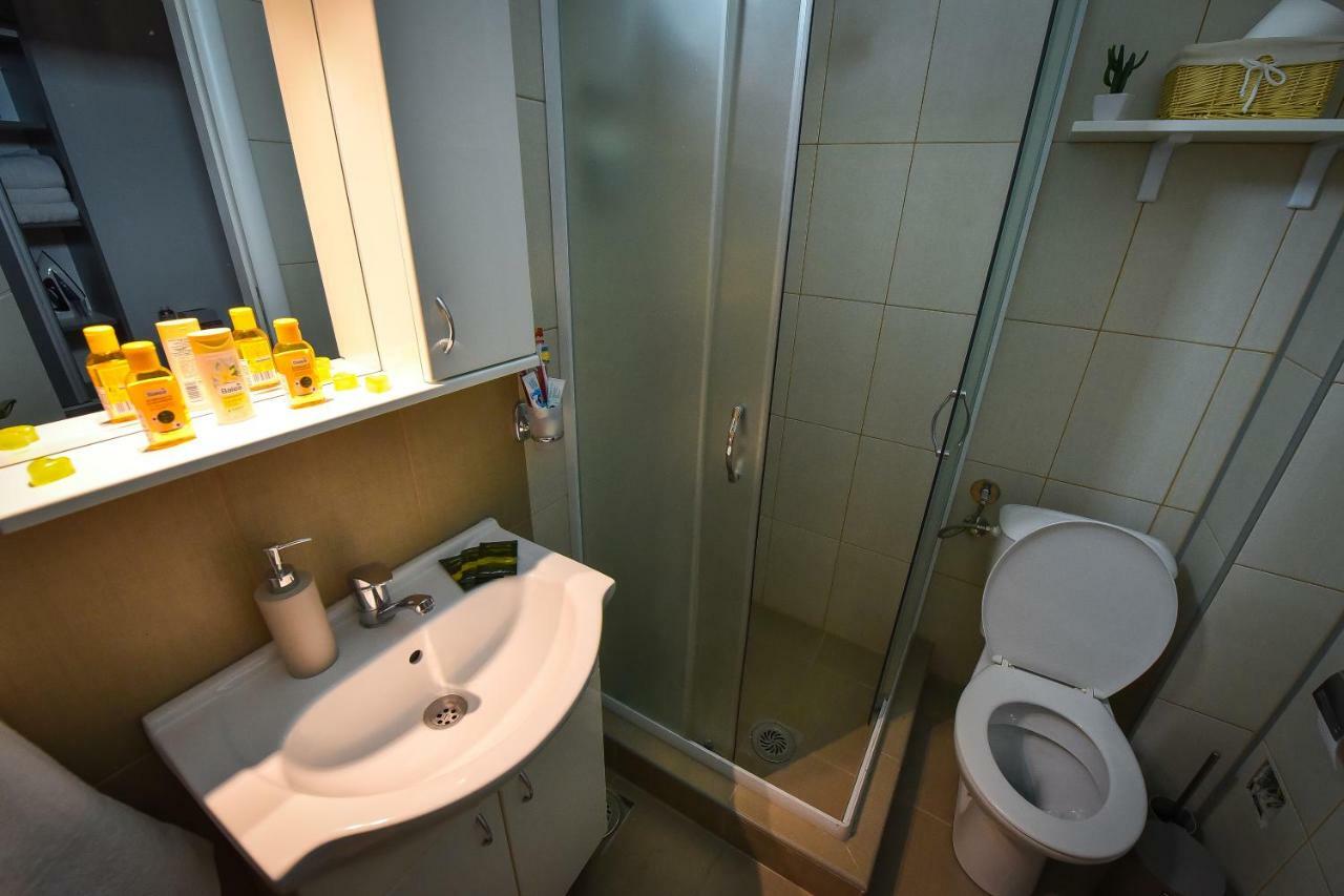 Urban Apartment Ni Esterno foto